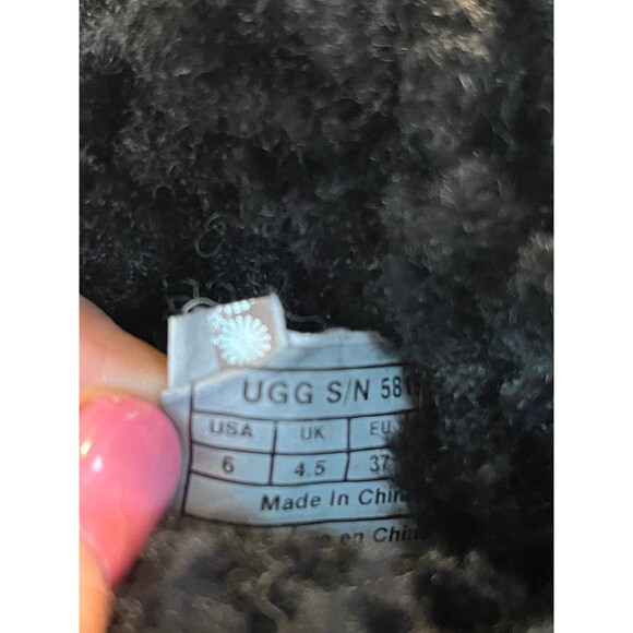 Ugg Sherpa lined boots - Picture 8 of 9